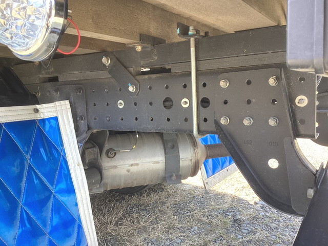 三菱ふそうキャンター平ボディ小型（2t・3t）[写真26]