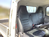 三菱ふそうキャンター平ボディ小型（2t・3t）[写真36]