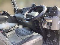 三菱ふそうキャンター平ボディ小型（2t・3t）[写真37]