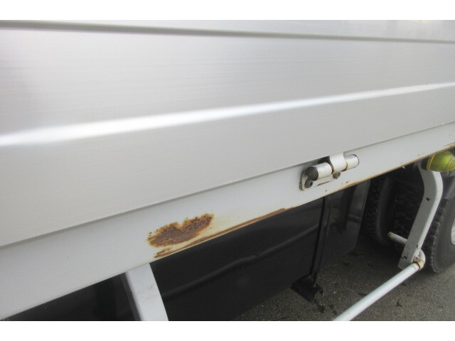 日野レンジャーアルミウイング中型（4t）[写真17]