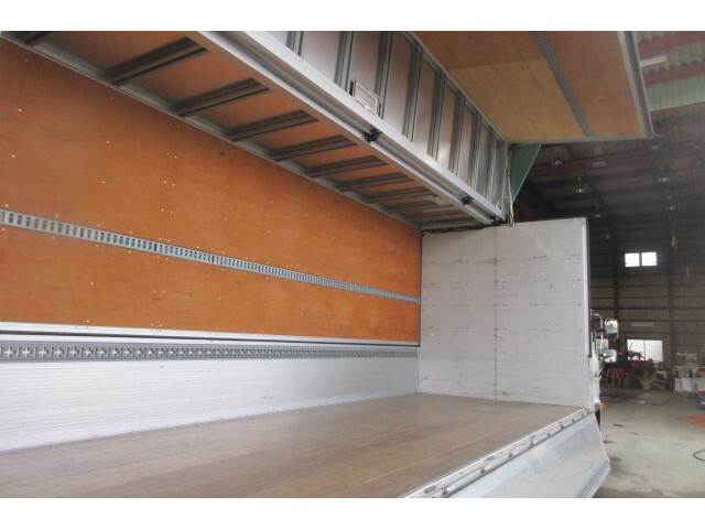 日野レンジャーアルミウイング中型（4t）[写真19]