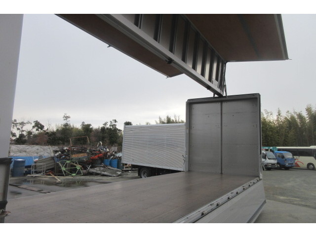 日野レンジャーアルミウイング中型（4t）[写真20]