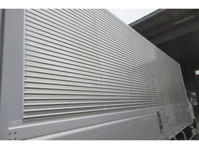 日野レンジャーアルミウイング中型（4t）[写真05]