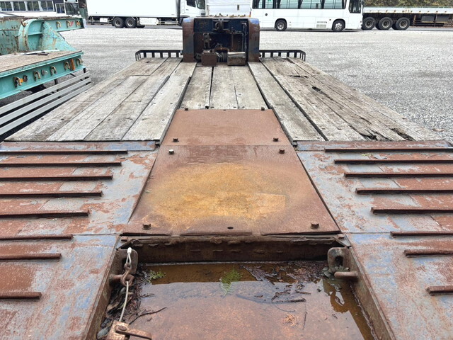 その他のメーカーその他の車種トレーラー（セミトレーラー）大型（10t）[写真23]