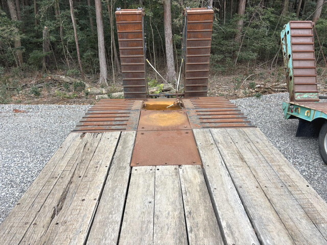 その他のメーカーその他の車種トレーラー（セミトレーラー）大型（10t）[写真24]