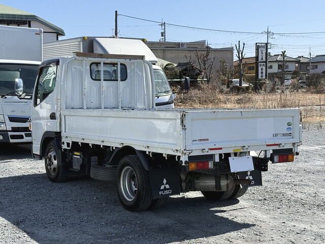 三菱ふそうキャンター平ボディ小型（2t・3t）[写真02]