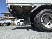 三菱ふそうキャンター平ボディ小型（2t・3t）[写真25]