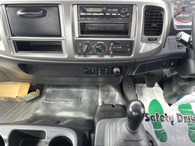 日野レンジャーコンテナ専用車中型（4t）[写真33]