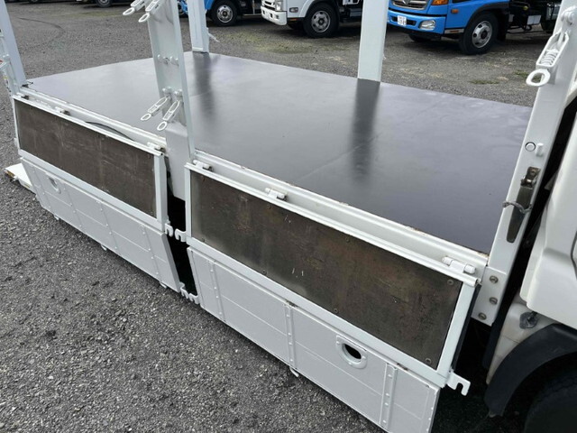 トヨタダイナ平ボディ小型（2t・3t）[写真13]