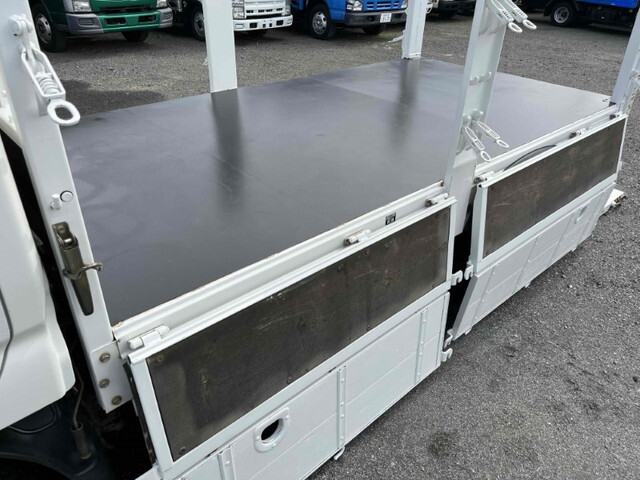 トヨタダイナ平ボディ小型（2t・3t）[写真14]