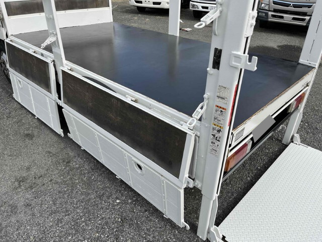 トヨタダイナ平ボディ小型（2t・3t）[写真15]