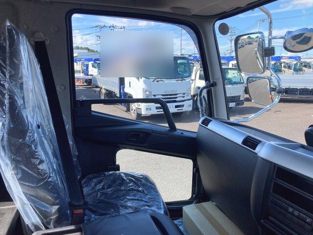 三菱ふそうファイターコンテナ専用車中型（4t）[写真24]