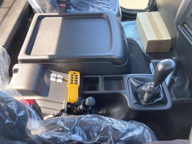 三菱ふそうファイターコンテナ専用車中型（4t）[写真25]