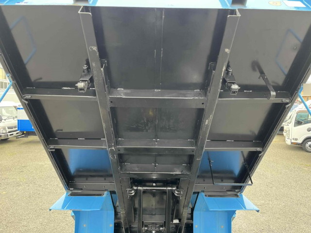 いすゞエルフ深ダンプ（土砂禁ダンプ）小型（2t・3t）[写真20]