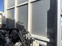 いすゞフォワードアルミウイング中型（4t）[写真13]