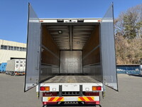 いすゞフォワードアルミウイング中型（4t）[写真15]