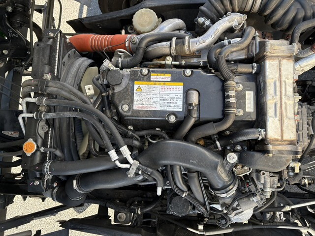 いすゞフォワードアルミウイング中型（4t）[写真30]