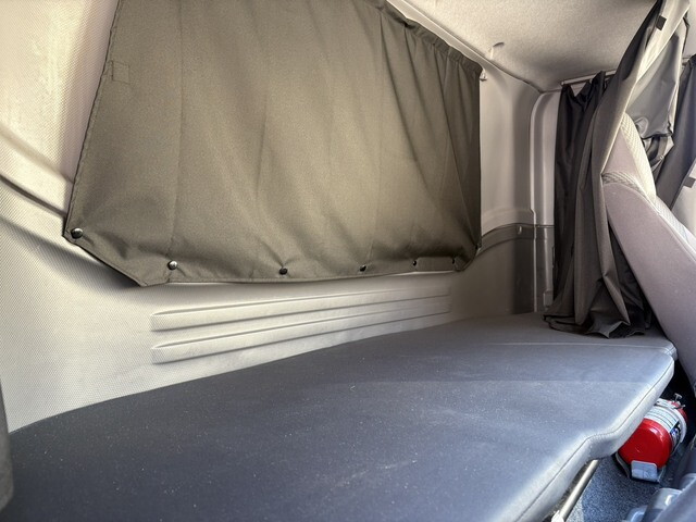 いすゞフォワードアルミウイング中型（4t）[写真33]