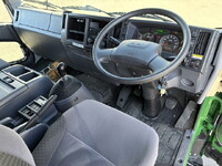 いすゞフォワードアルミウイング中型（4t）[写真35]