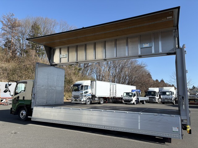 いすゞフォワードアルミウイング中型（4t）[写真09]