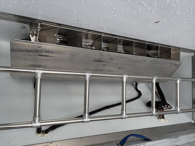 UDトラックスクオン冷凍車（冷蔵車）大型（10t）[写真16]