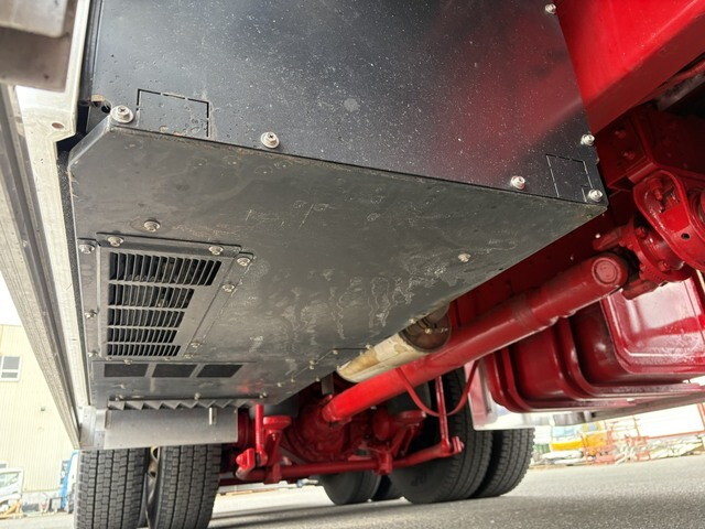 UDトラックスクオン冷凍車（冷蔵車）大型（10t）[写真25]