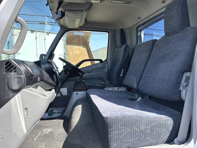 日野デュトロセーフティローダー小型（2t・3t）[写真30]