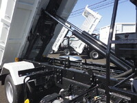 三菱ふそうファイターコンテナ専用車中型（4t）[写真12]