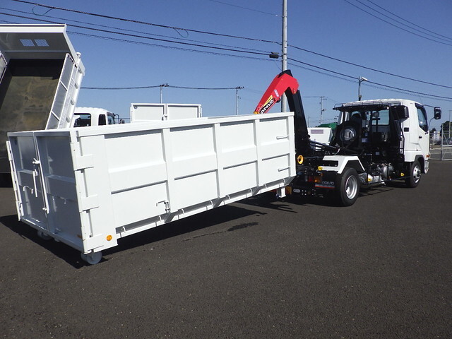 三菱ふそうファイターコンテナ専用車中型（4t）[写真17]