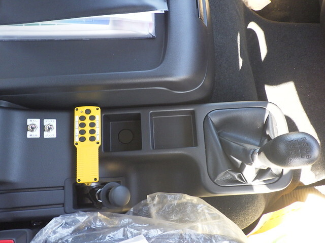 三菱ふそうファイターコンテナ専用車中型（4t）[写真28]