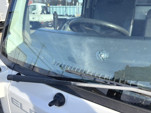 いすゞエルフダンプ小型（2t・3t）[写真10]