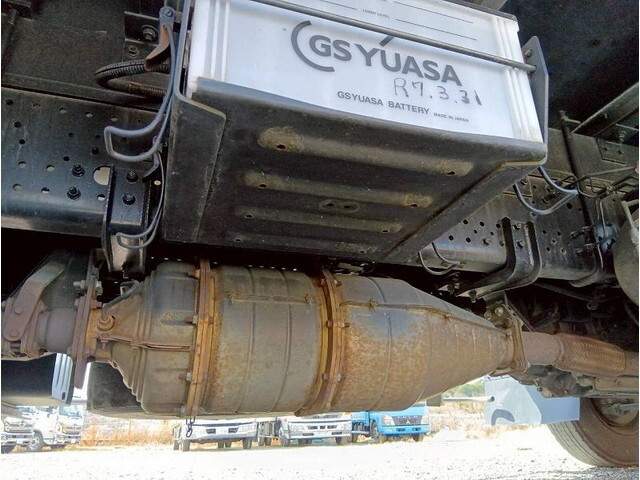 いすゞフォワード冷凍車（冷蔵車）中型（4t）[写真38]