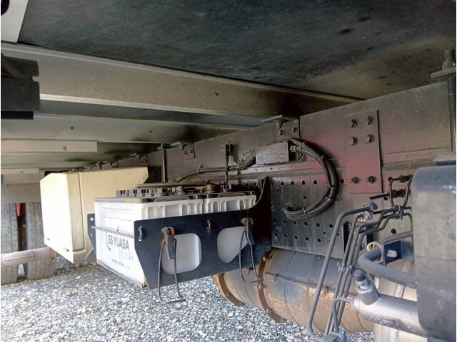 いすゞフォワード冷凍車（冷蔵車）中型（4t）[写真39]