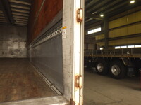 日野プロフィアアルミウイング大型（10t）[写真33]