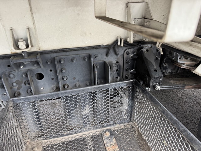 UDトラックスカゼットパッカー車（塵芥車）小型（2t・3t）[写真33]