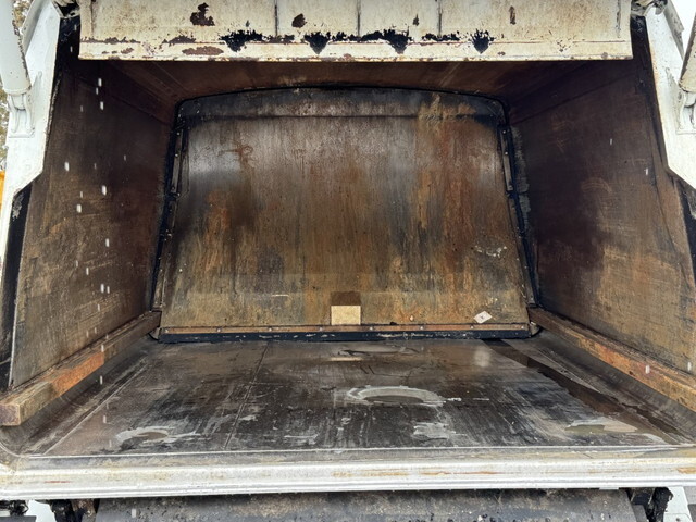 UDトラックスカゼットパッカー車（塵芥車）小型（2t・3t）[写真09]