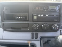 三菱ふそうキャンターアルミバン小型（2t・3t）[写真11]