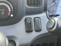 三菱ふそうキャンターアルミバン小型（2t・3t）[写真14]