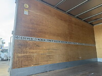 三菱ふそうキャンターアルミバン小型（2t・3t）[写真24]