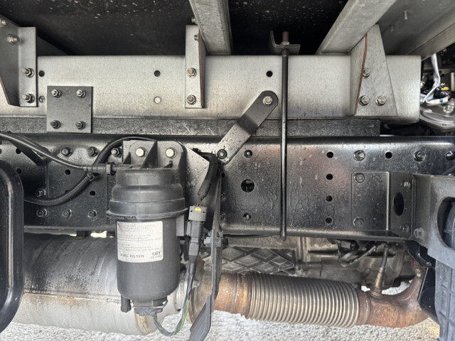 三菱ふそうキャンターアルミバン小型（2t・3t）[写真24]