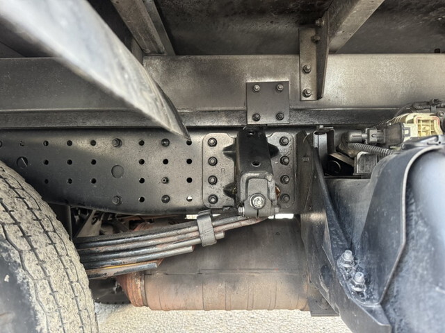 三菱ふそうキャンターアルミバン小型（2t・3t）[写真26]