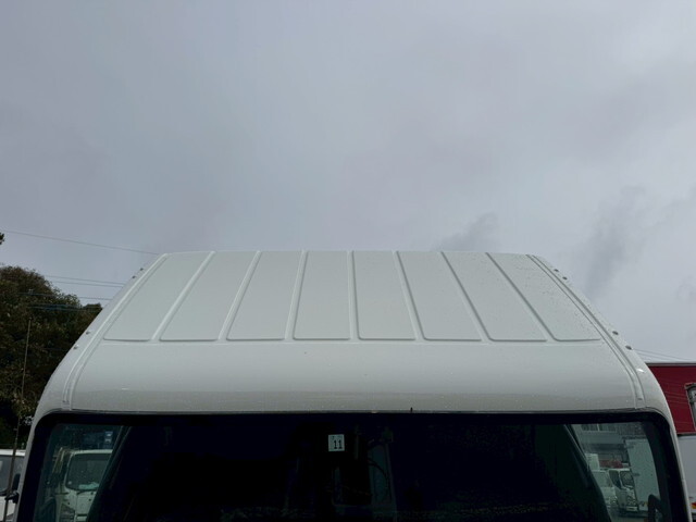 三菱ふそうキャンターアルミバン小型（2t・3t）[写真40]