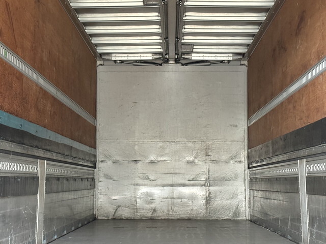 UDトラックスクオンアルミウイング大型（10t）[写真14]