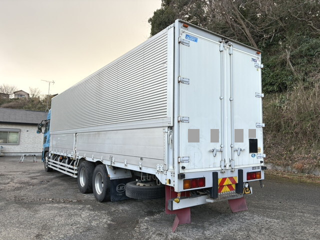 UDトラックスクオンアルミウイング大型（10t）[写真02]