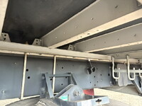 UDトラックスクオンアルミウイング大型（10t）[写真21]