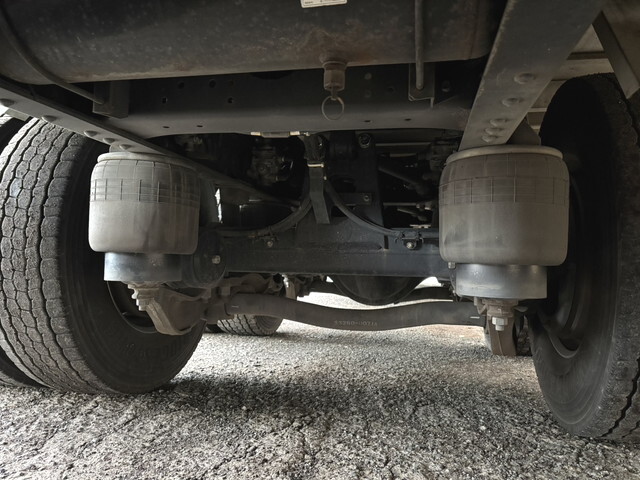 UDトラックスクオンアルミウイング大型（10t）[写真23]