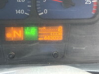 UDトラックスクオンアルミウイング大型（10t）[写真27]