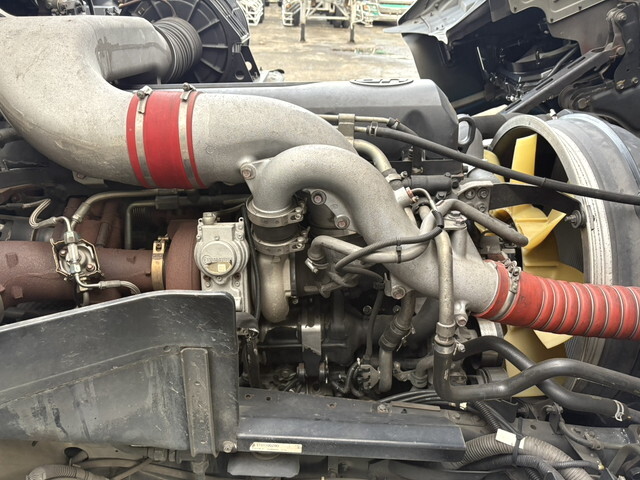 UDトラックスクオンアルミウイング大型（10t）[写真33]