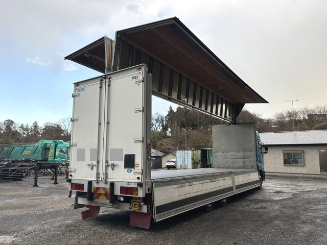 UDトラックスクオンアルミウイング大型（10t）[写真04]