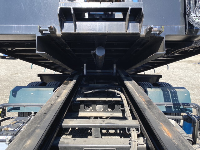 いすゞフォワードセーフティローダー増トン（6t・8t）[写真19]